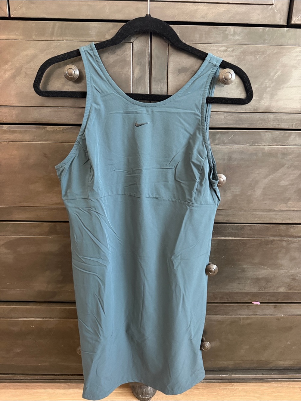 💚 Nike Women's Green Athletic Midi Dress 💚